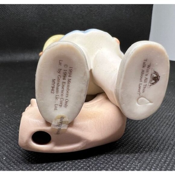 Enesco 1994 Members Only Figurine "Wot's All This Talk About Love?" Girl with gl - Picture 5 of 5